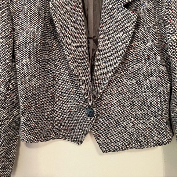 VTG Cropped Black Tweed Blazer 100% Wool Size 8 Lined Button Preppy Old Money - Picture 2 of 7